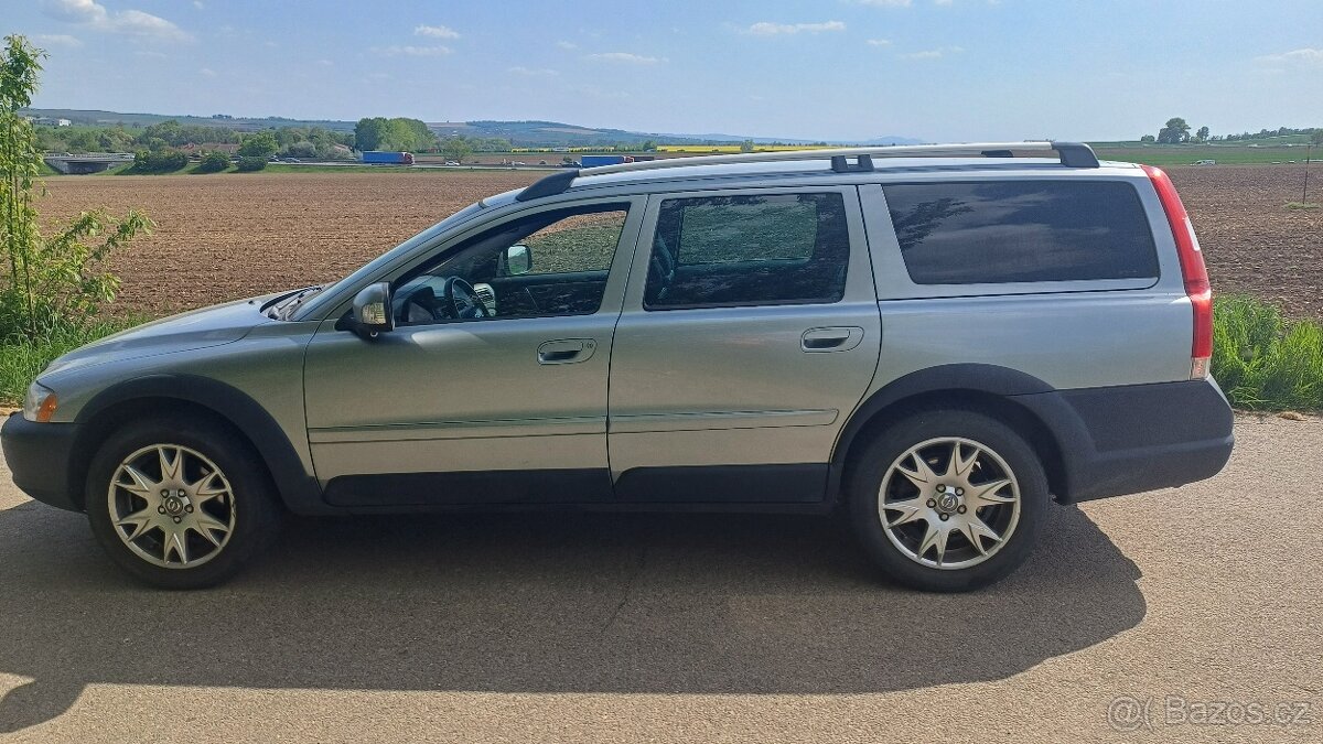 Prodám Volvo XC70 CROSS COUNTRY D5 136kw AWD