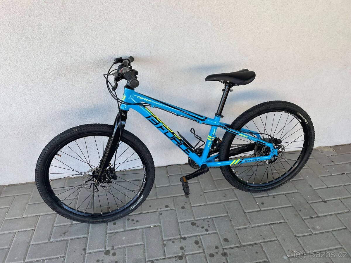 Lehké kolo Force Forkys 24" 1x9 + helma zdarma