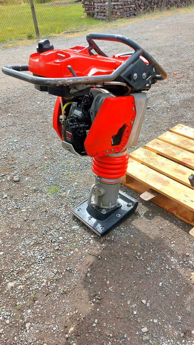 Bomag bt65