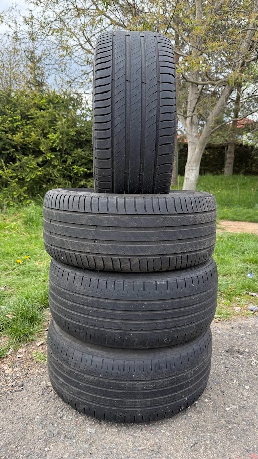 225/40/18 letní