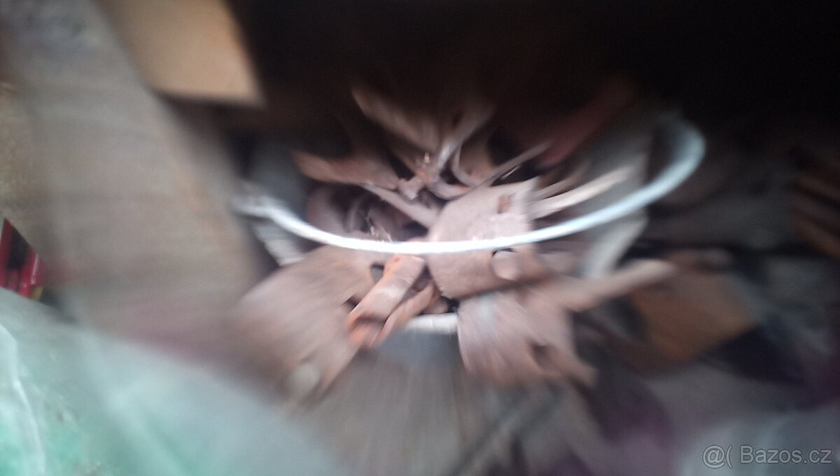 žabky, spojky, trubkového lešení
