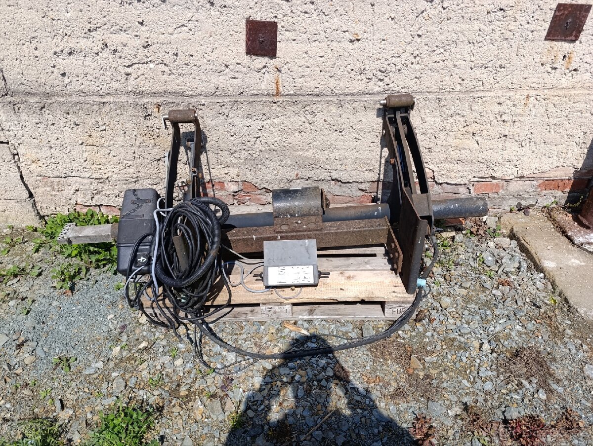 Hydraulické čelo