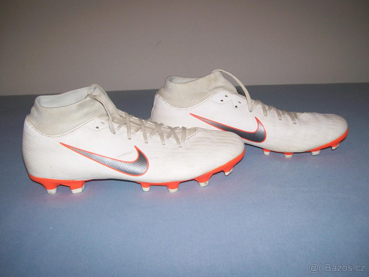 Kopačky NIKE MERCURIAL - č. 40,5