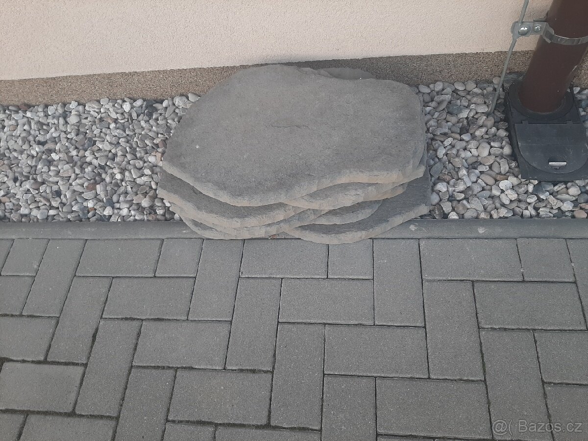 Zahradni nášlapy
