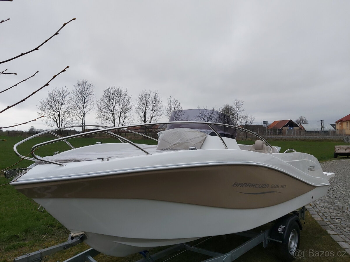 LOD KAJUTOVA BARRACUDA 595