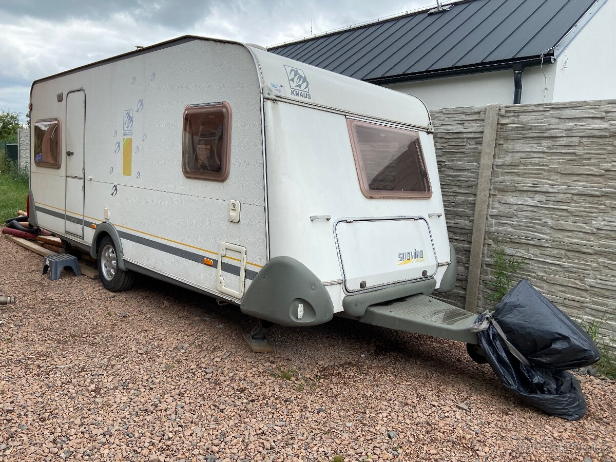 Karavan Knaus