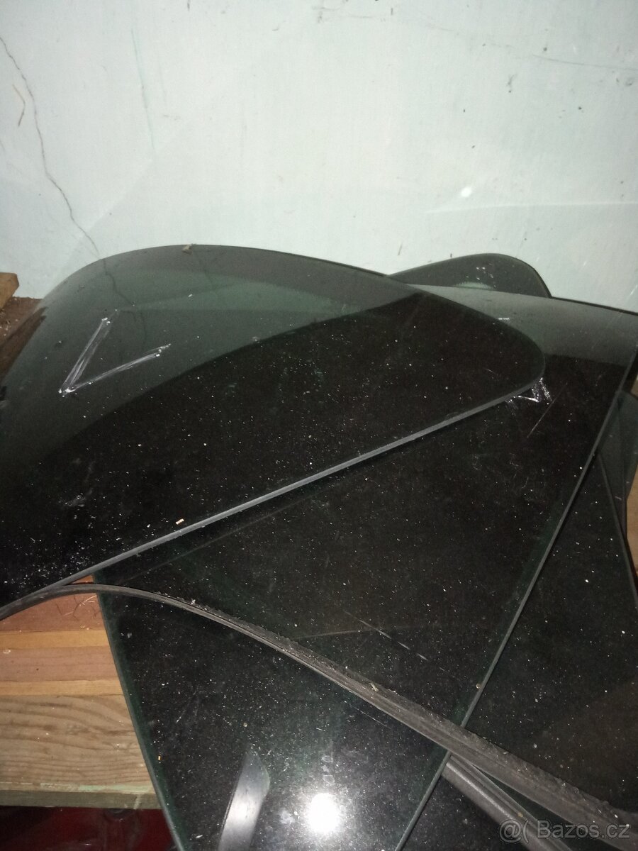 Boční skla 407 combi