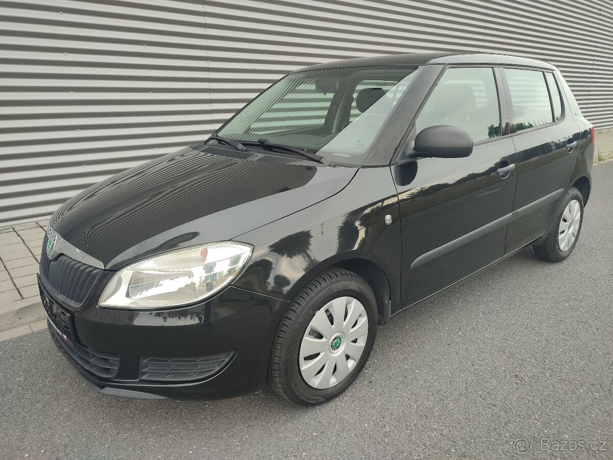 2011 facelift Škoda Fabia 1.4i 16V 63 kW