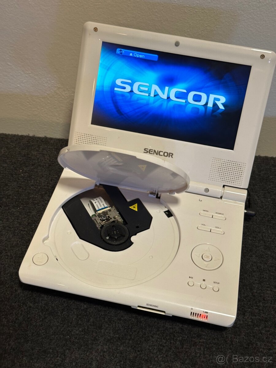 DVD přehrávač Sencor vhodný i do auta
