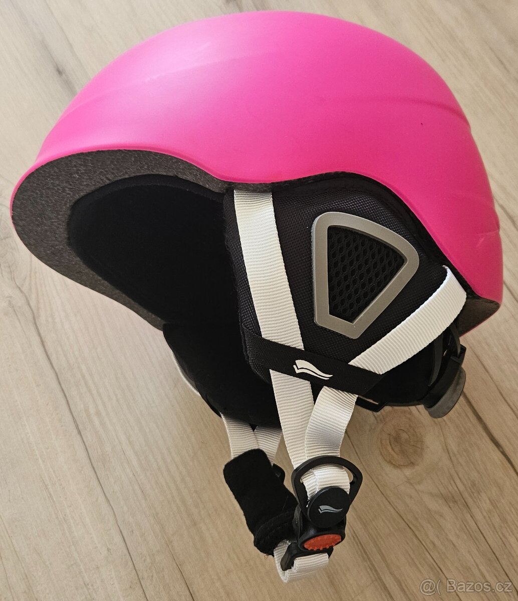 Lyžařská helma S/M