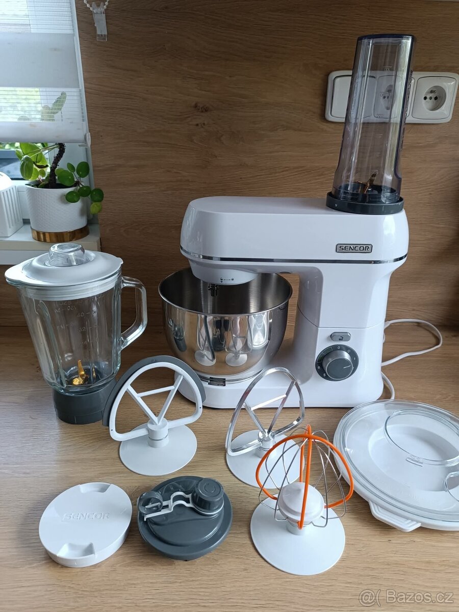 Kuchyňský robot Sencor STM 3750wh EUE3