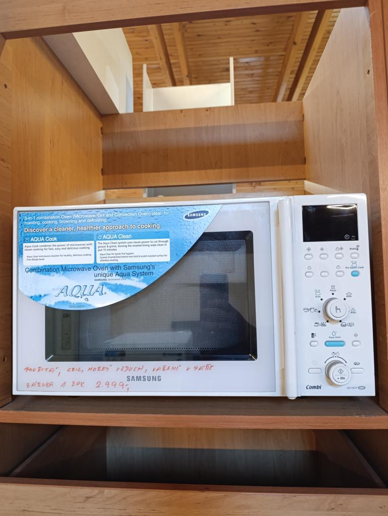 Mikrovlnná trouba Samsung CE 1151T