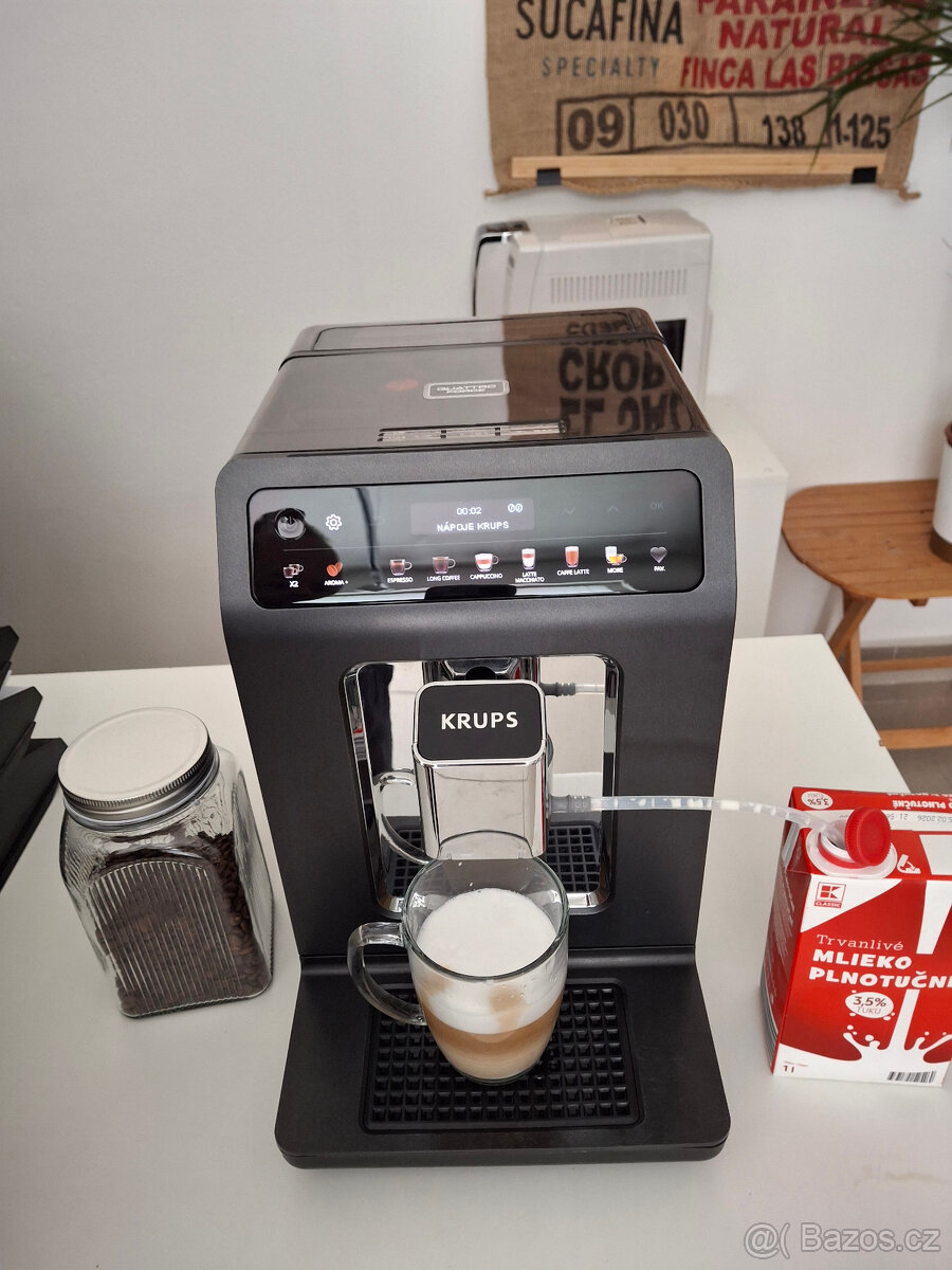 Automatický Kávovar Krups na zrnkovou kávu