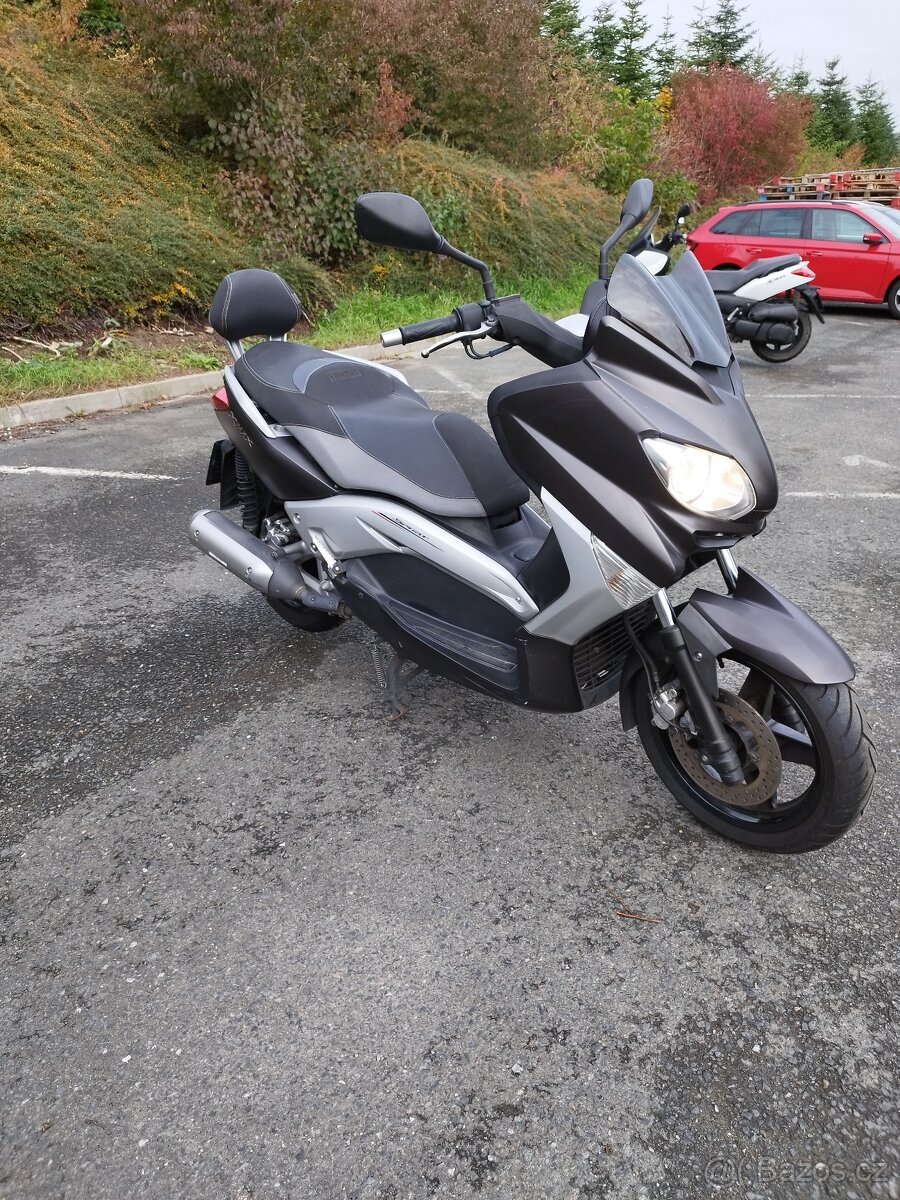 Yamaha xmax 250 sport