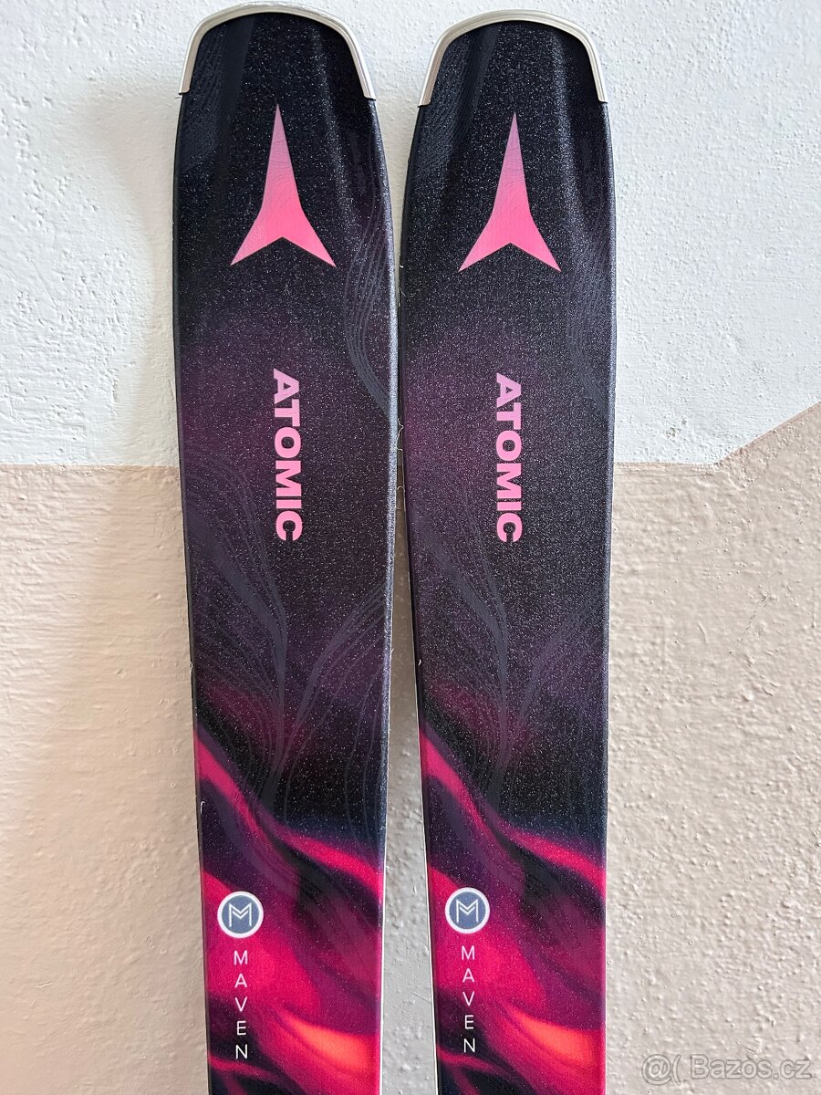 Sjezdové lyže Atomic Maven 86