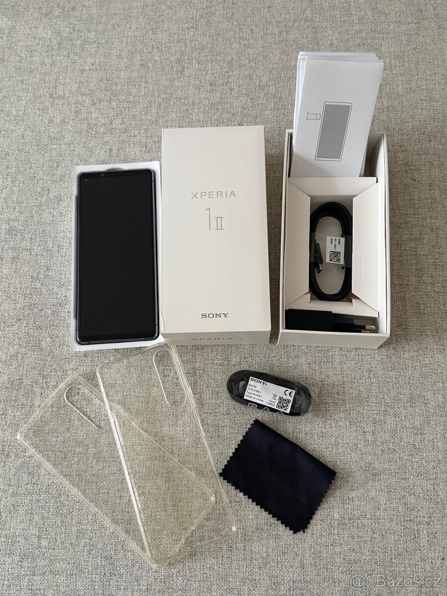 Mobilní telefon Sony Xperia 1.II 5G (MTOSERXQAT051) fialový