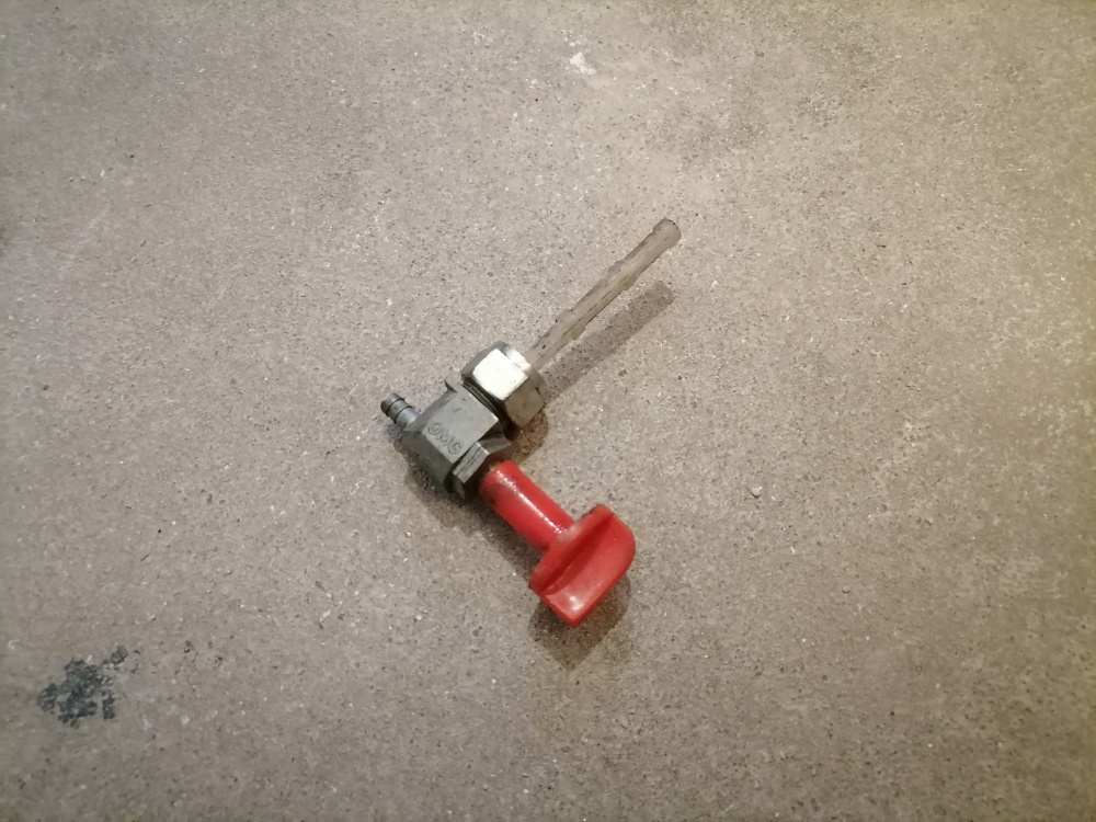 Benzínový kohout - Babetta