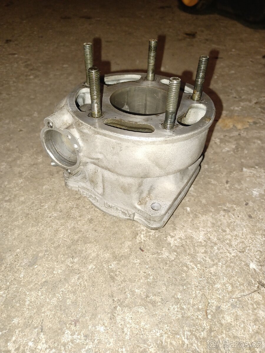 Válec Yamaha TDR 125