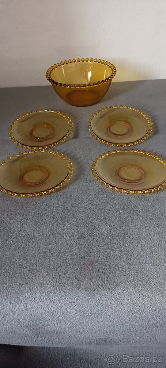 4x dezertní talíř+ mísa