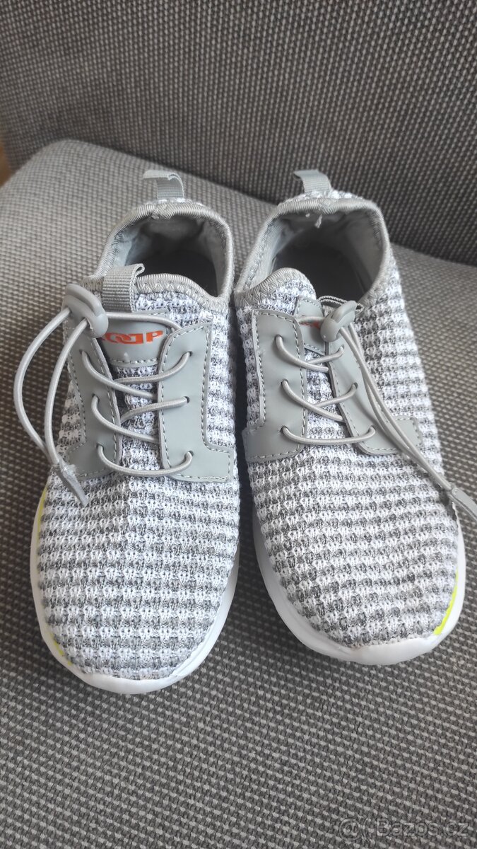 Sálové tenisky Loap vel.33