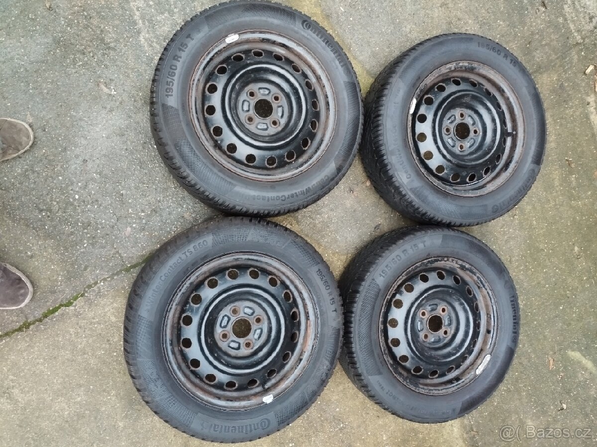 Sada zimních pneumatik s disky