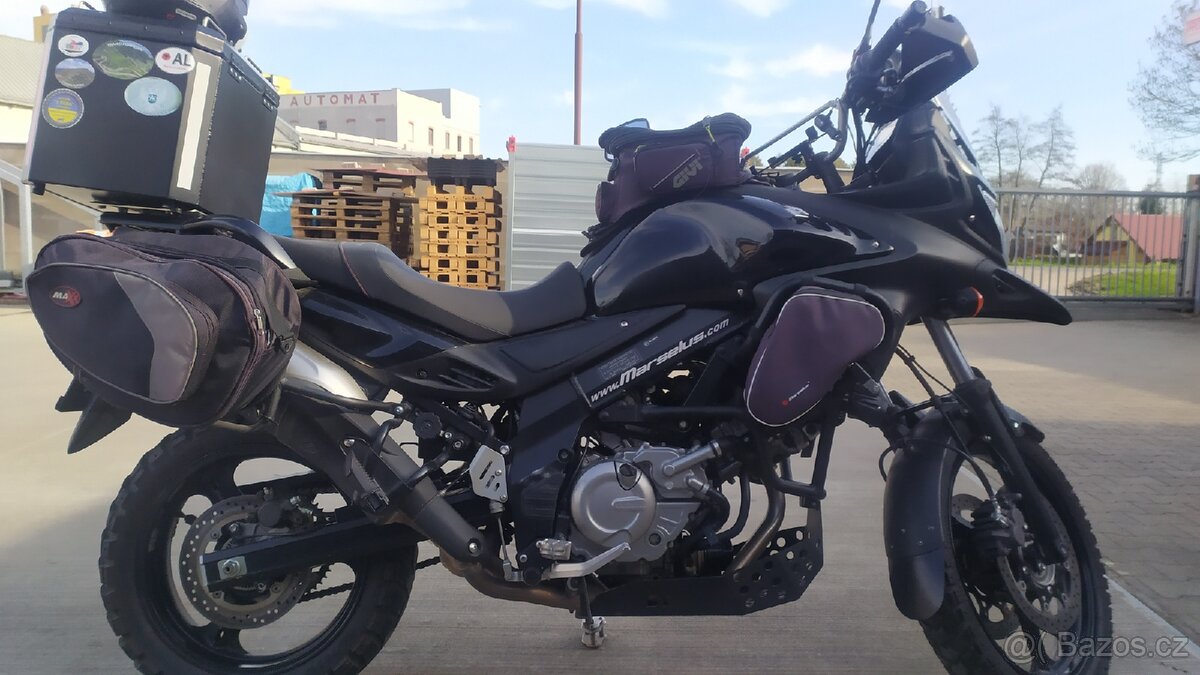 MOTOCYKL CESTOVNI ENDURO SUZUKY V-STROM DL650A