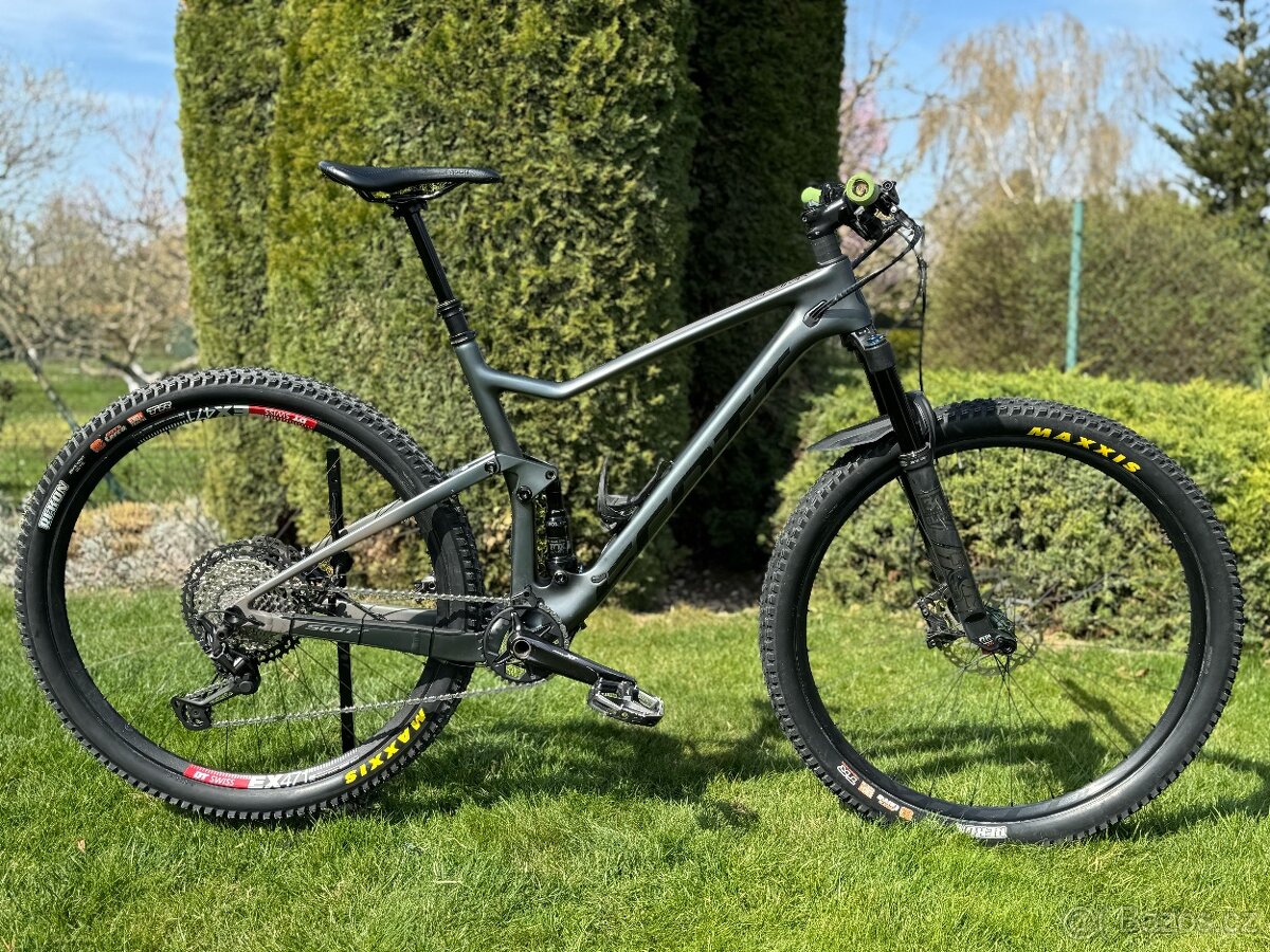 Celoodpružené karbonové kolo SCOTT SPARK 910