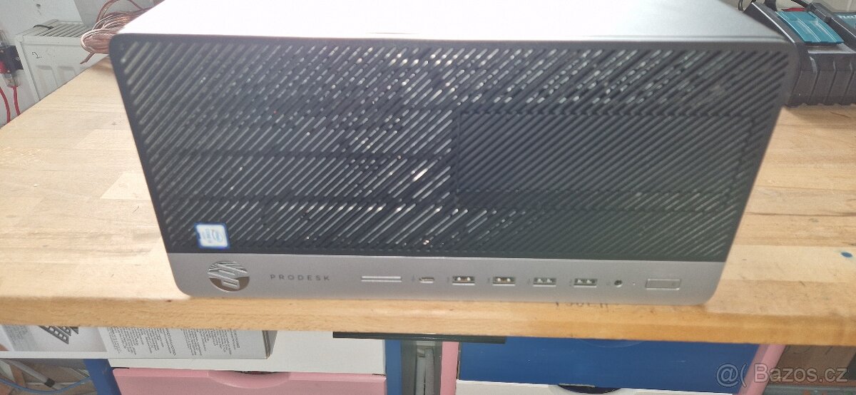 Výkonný úsporný HP Prodesk s CPU 3,7GHz, 12GB RAM a GTX 1650
