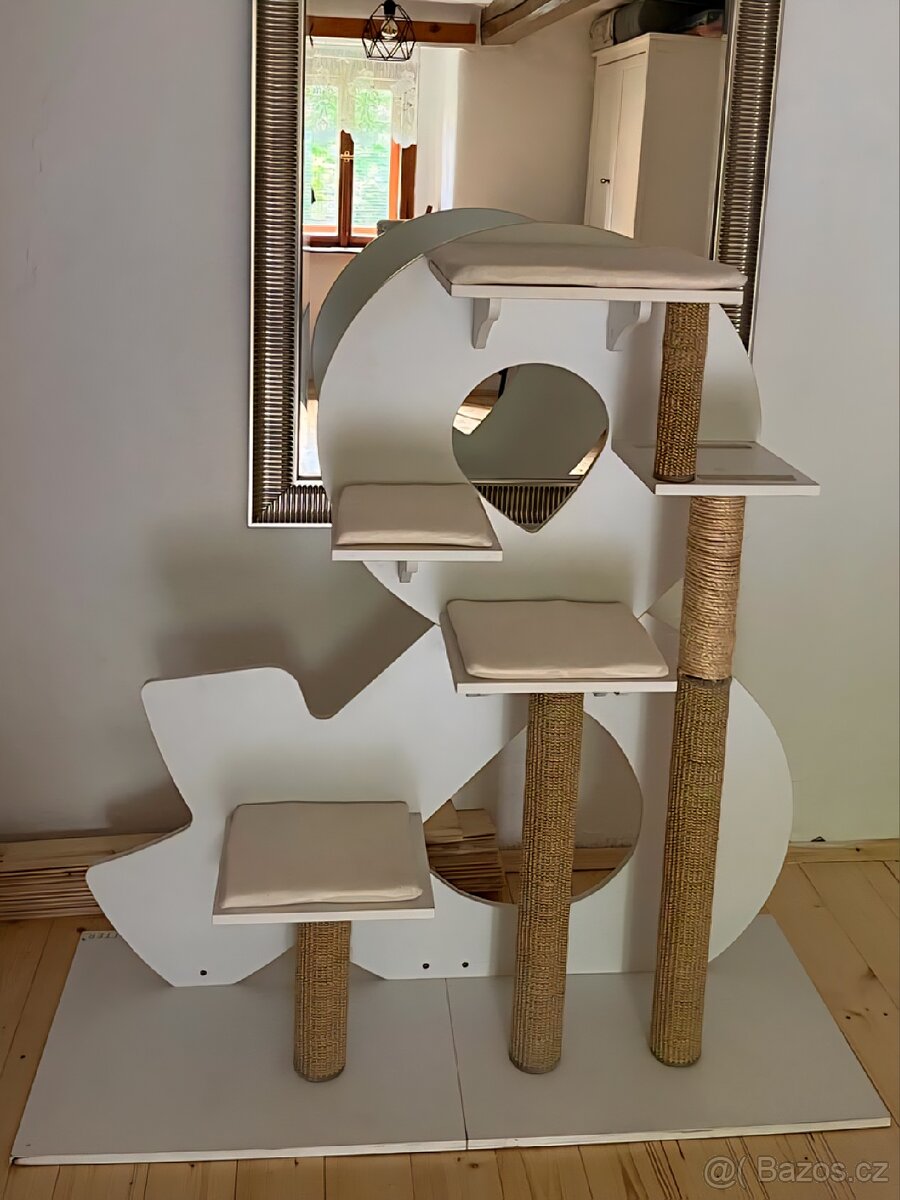 Designové škrabadlo pro kočky a koťata