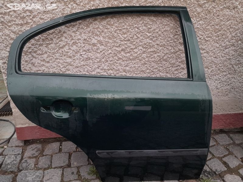 Zadní pravé dveře Octavia 1