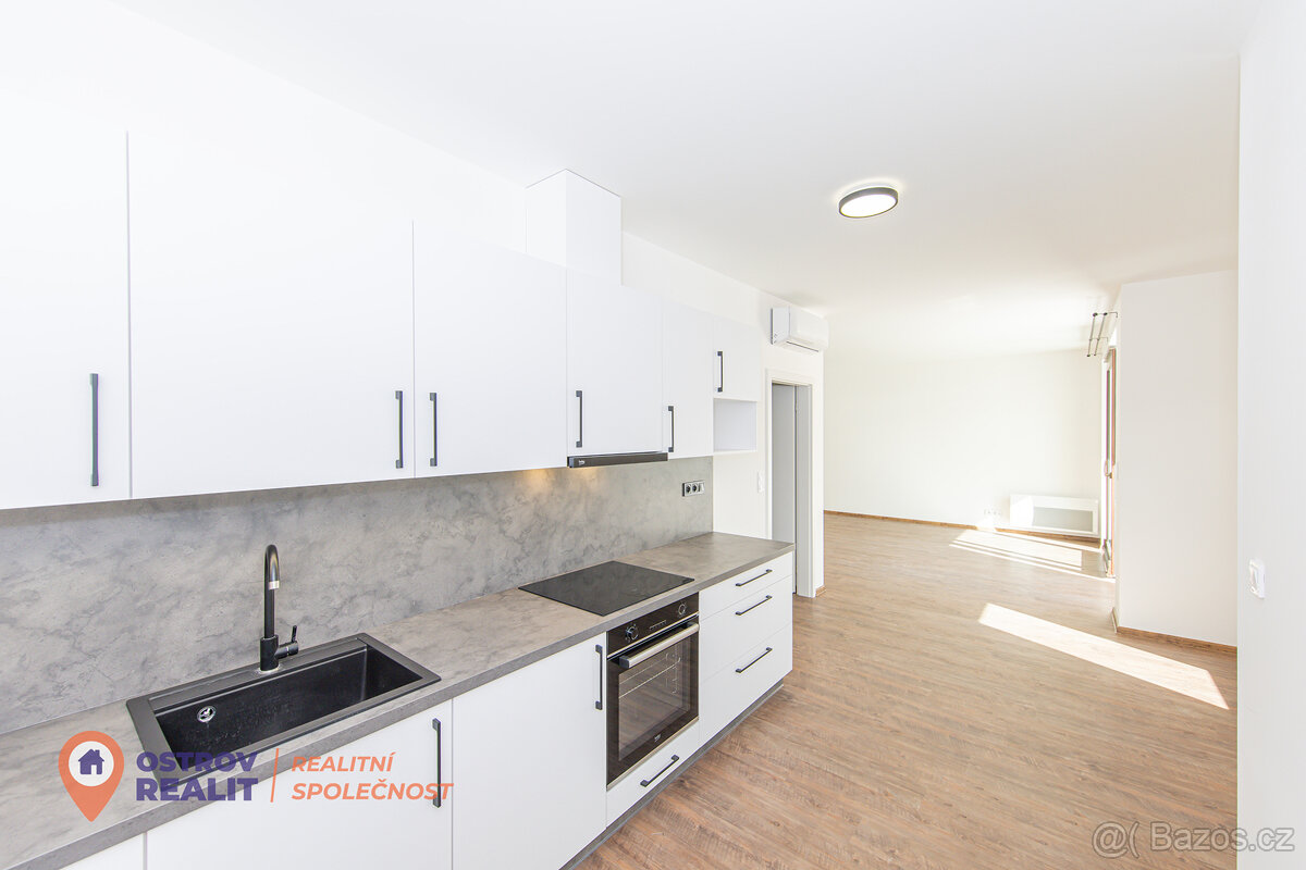 Pronájem moderního bytu 2+kk s lodžií – 84 m², Langrova, Šum