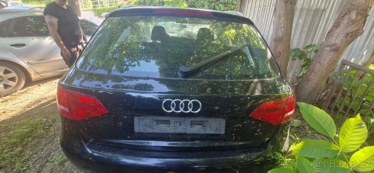Viko kufru audi a4 b8 8k avant LY9B