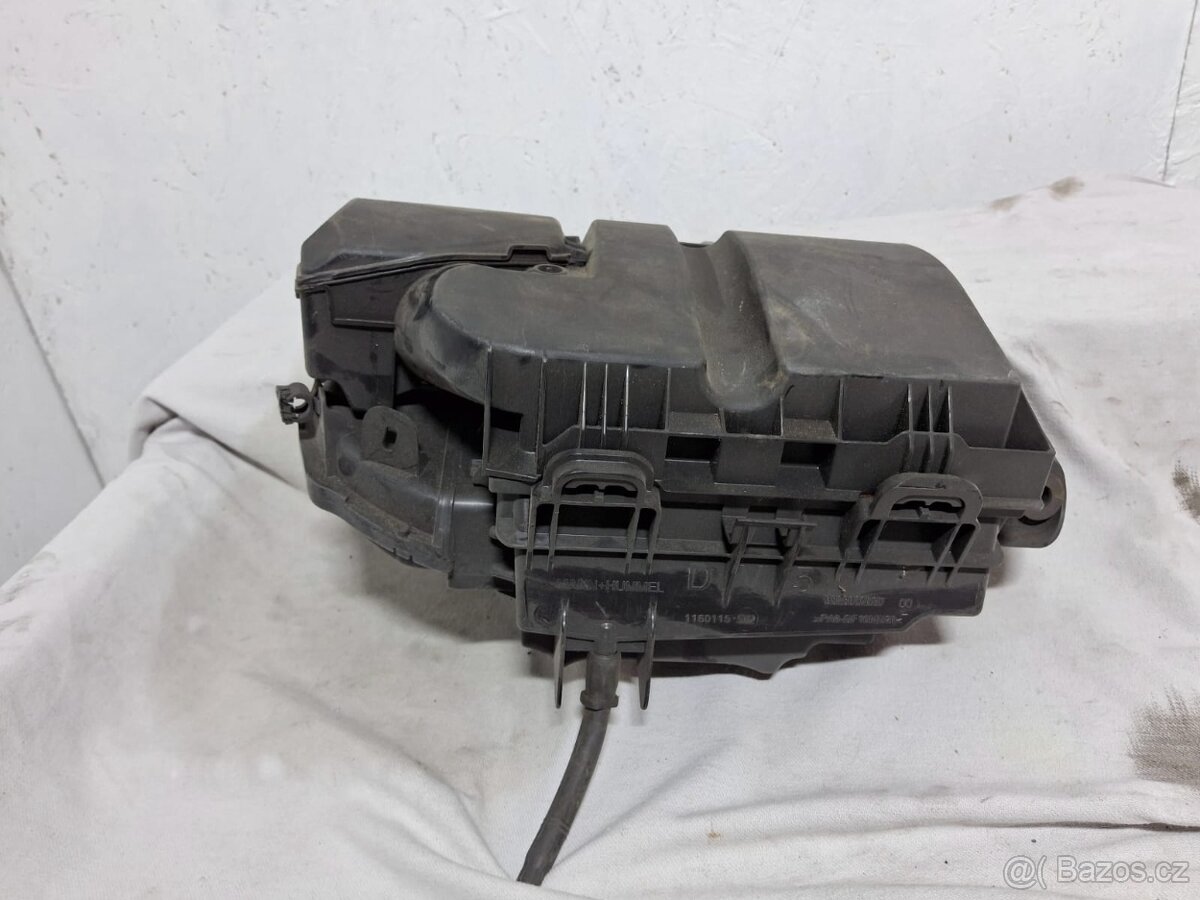 SKŘÍŇ VZDUCHOVÉHO FILTRU CITROEN