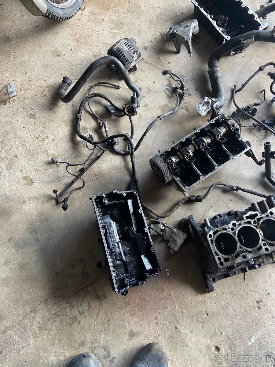 Díly z motoru 1.9TDI BLS
