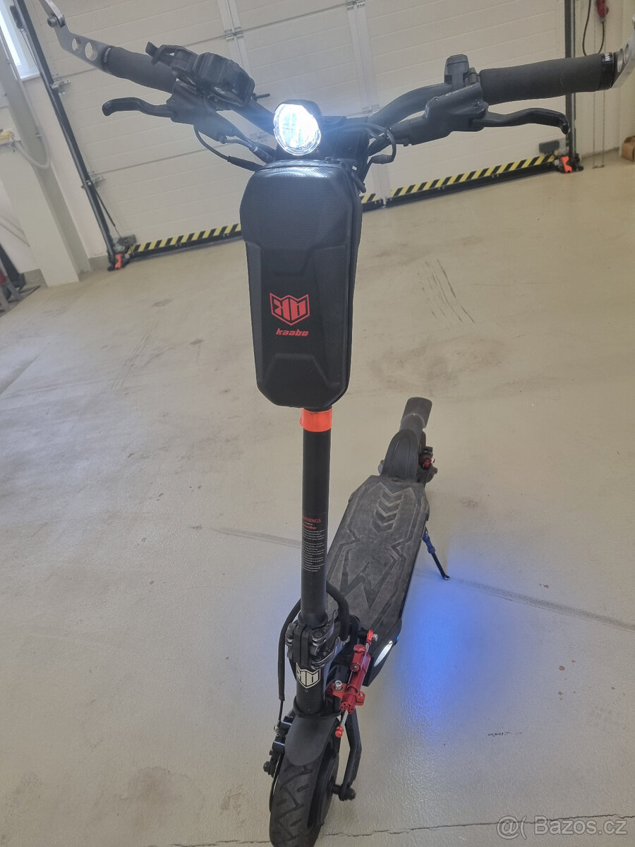 Prodám elektrokoloběžku Kaabo Mantis 10 pr