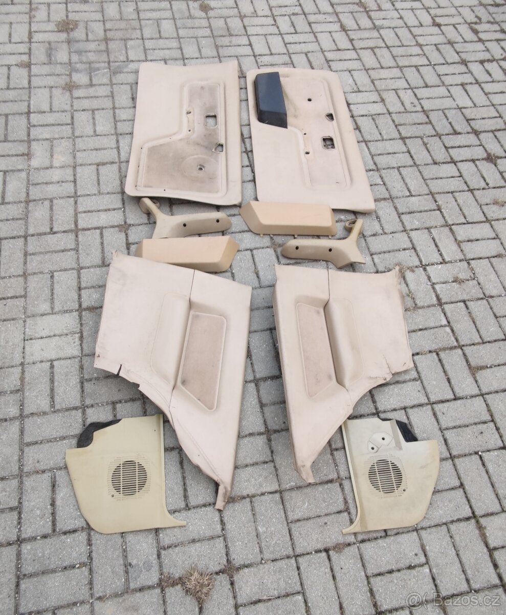 BMW e30 tapce coupé