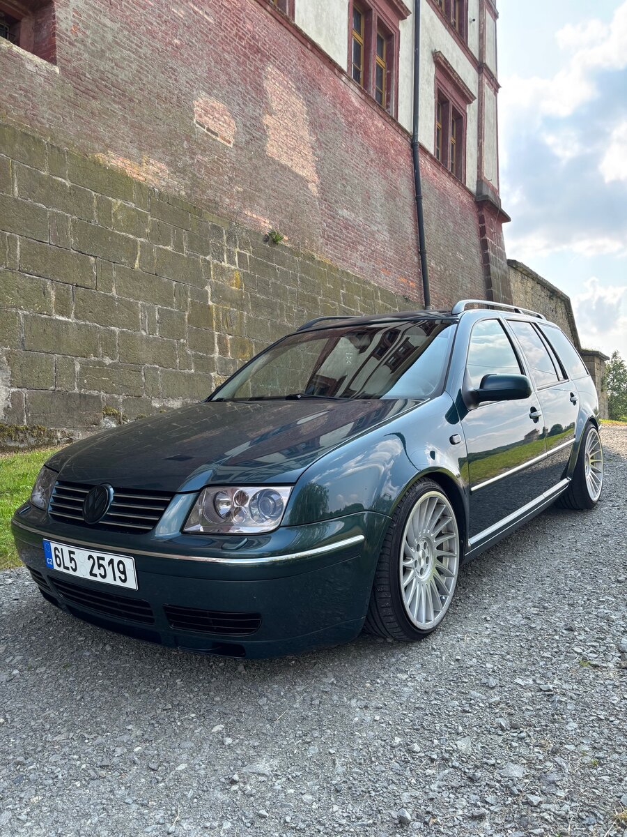 Volkswagen Bora Variant 2.3 V5 125kw AQN Highline