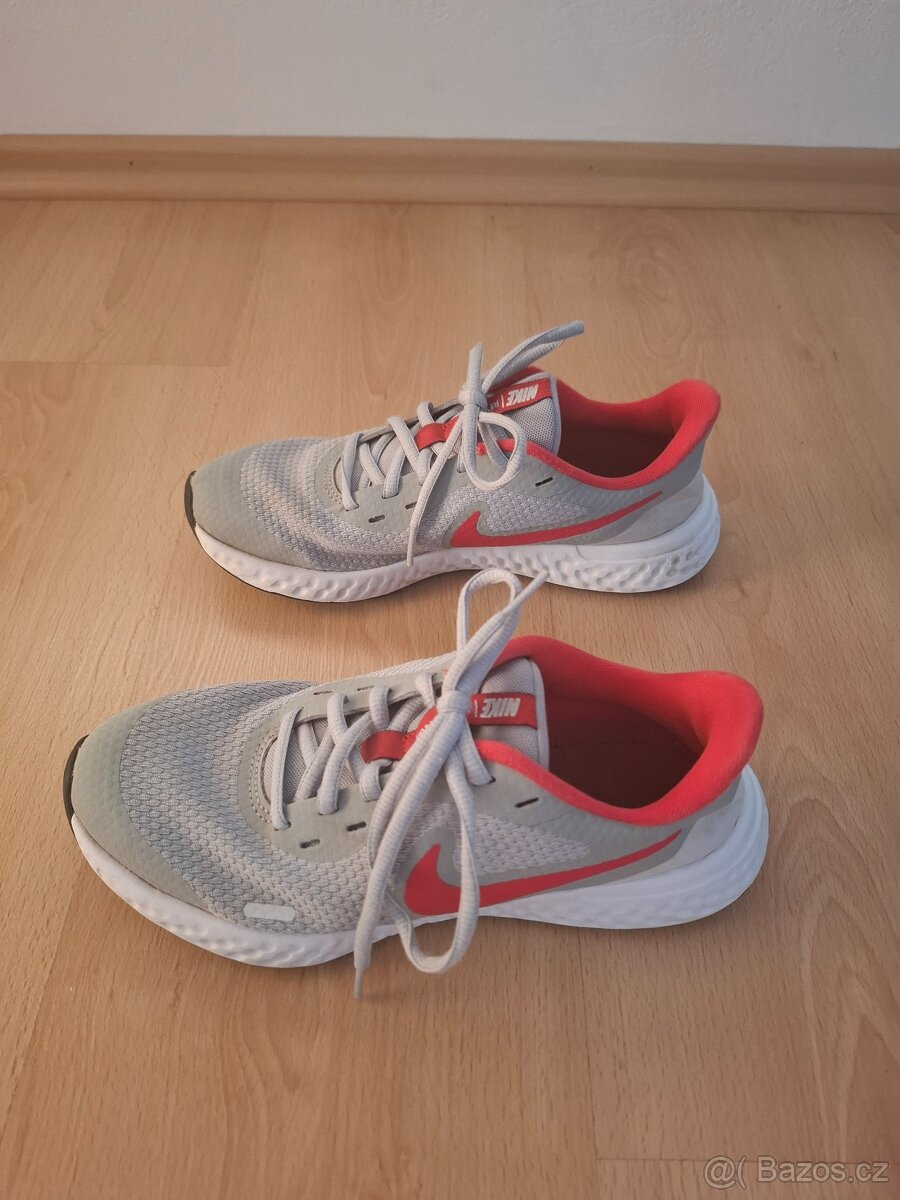 Boty Nike běžecké, vel.36,5