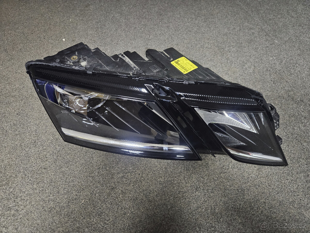 Full led přední pravé světlo Octavia 3 facelift