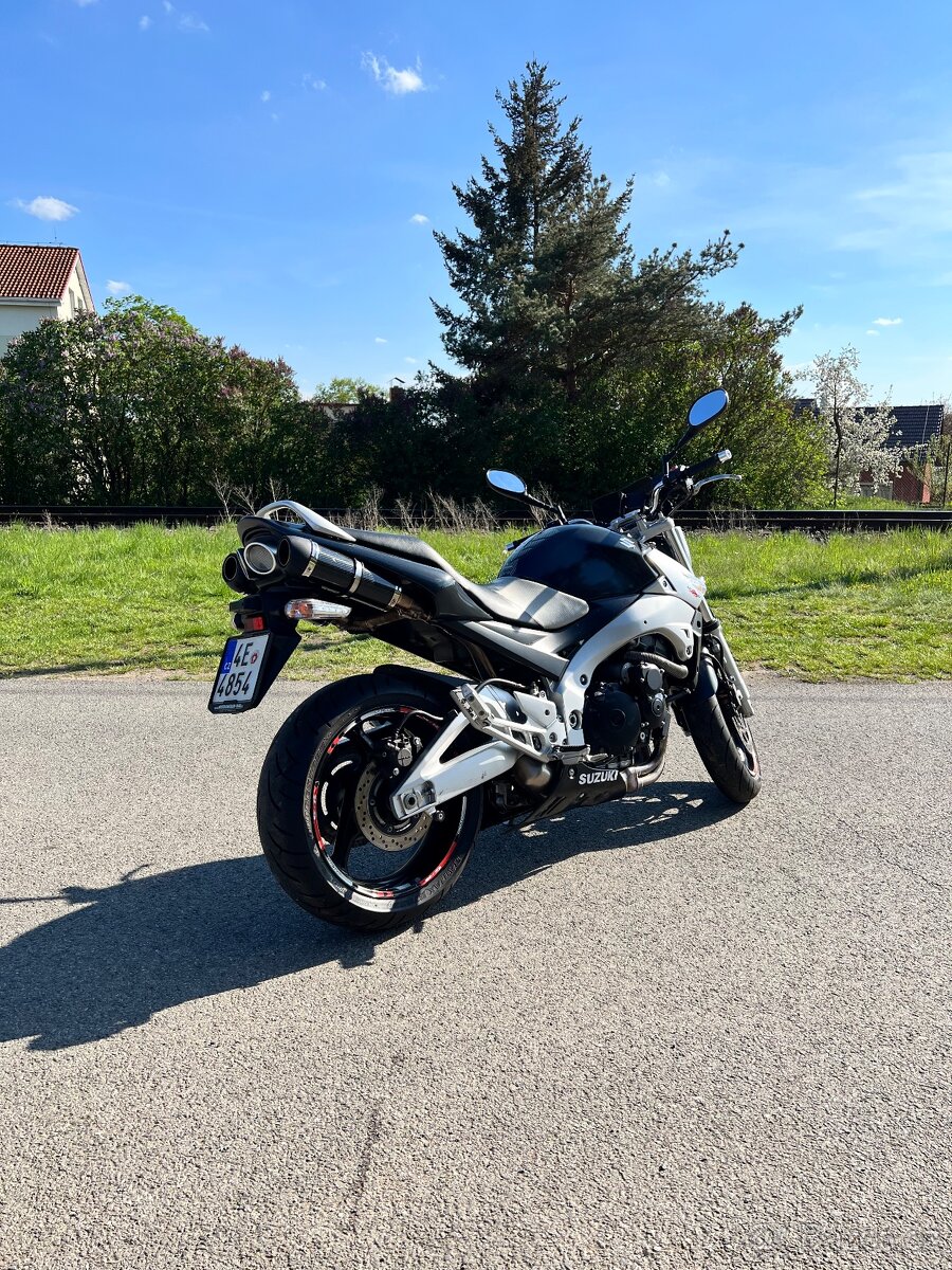 Suzuki GSR 600 2006, nová stk