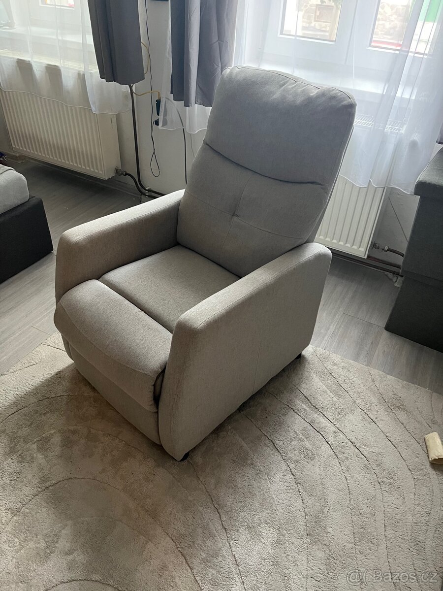 Rozkládací relaxační křeslo
