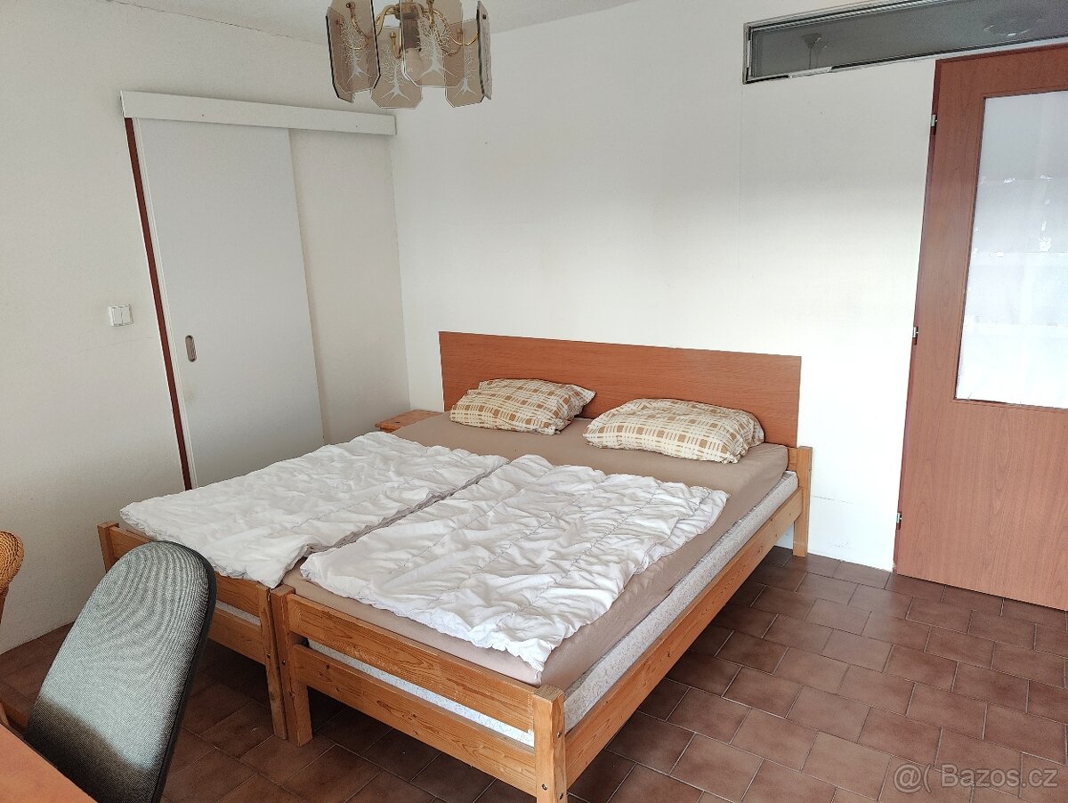 Byt 1+kk 19 m2 + balkon 8 m2, studenti/ky/pár, RD