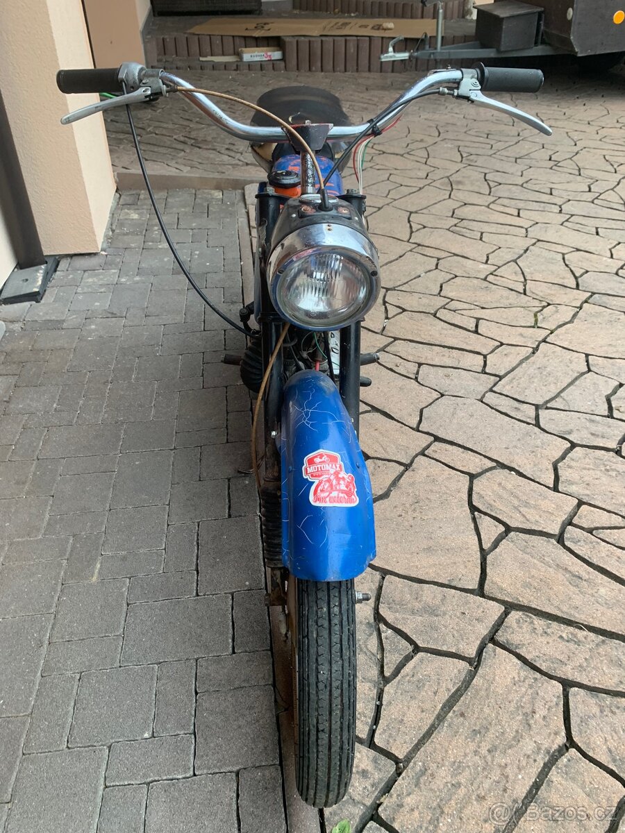 Jawa pionýr mustang
