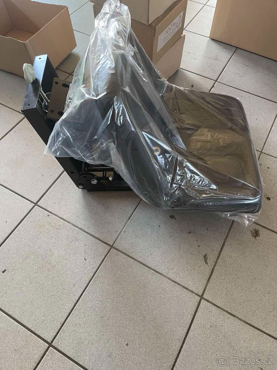 Traktorová sedačky..