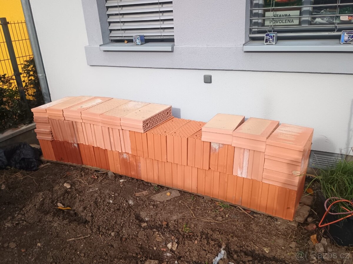 Zbytky cihel Heluz tl 20cm a tl 11,5cm