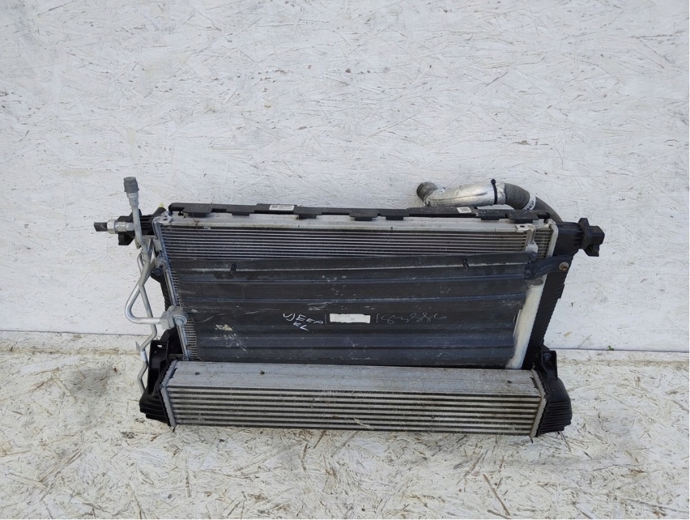 Jeep Cherokee KL 13-17 2.2 přední stěna/chladiče