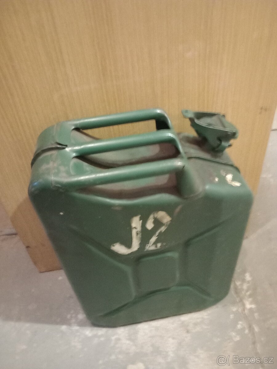 Prodám plechový kanystr 20l