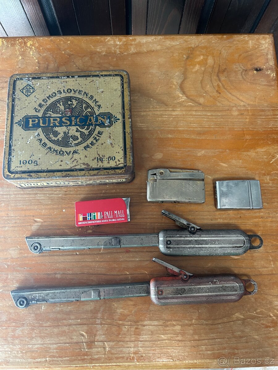 Zapalovače + dvě křesadla