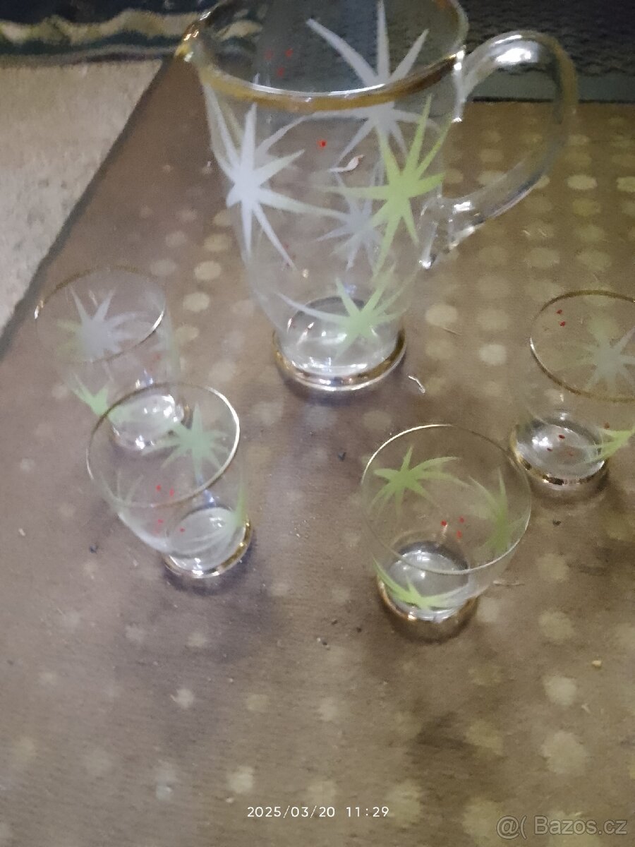 Prodám džbánek se skleničkami