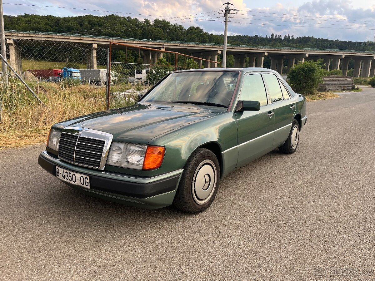Mercedes W124 280E